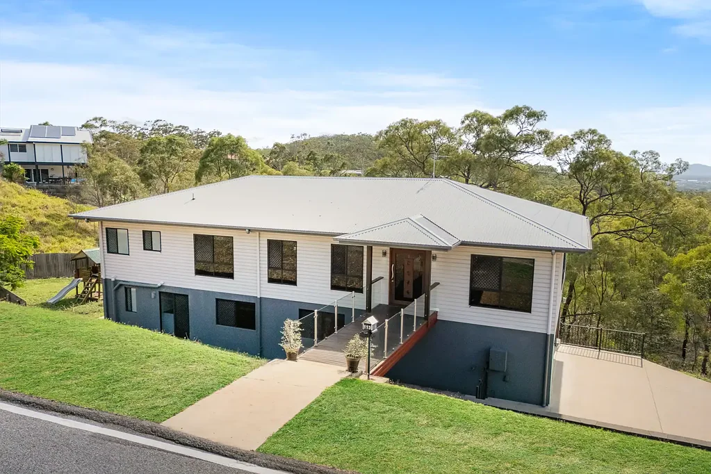 West Gladstone 5બેડરૂમ Modern Luxury on 5,695m² with Stunning Views