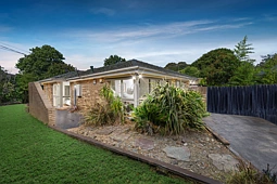 9 Pentlowe Road, Wantirna South