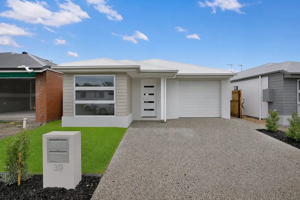 Deception Bay 3Moenga Versatile Dual-Living Opportunity in Popular Seagrass Estate
