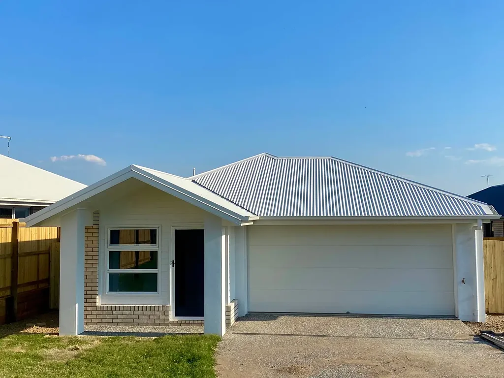 Brand-New Modern Home in the Heart of Yamanto
