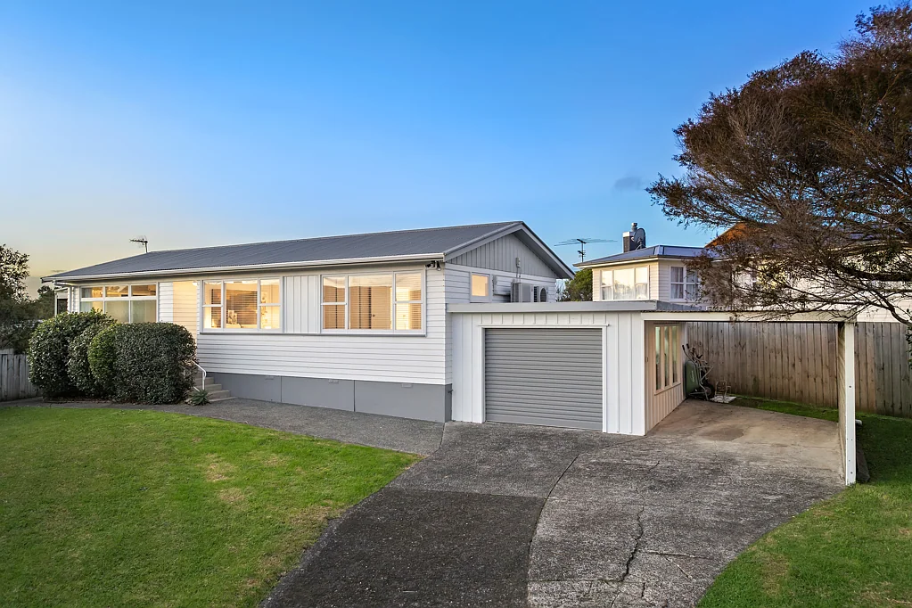10 Gilpin Place, Beach Haven, North Shore City, Auckland