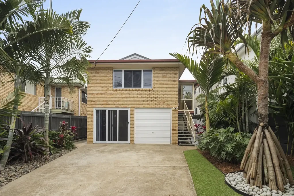 Camp Hill 3 Bedroom Beautiful living, coveted Camp Hill address