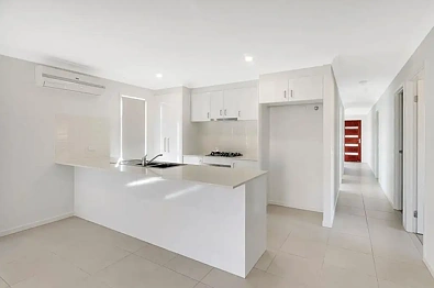 6 MACKELLAR WAY, WALLOON QLD 4306, 0 कमरे, 0 बाथरूम, House