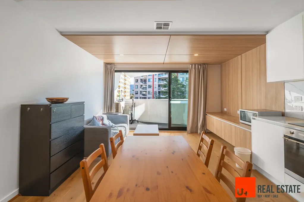 Furnished! STUNNING 2 BEDROOM APARTMENT IN THE HEART OF BRADDON