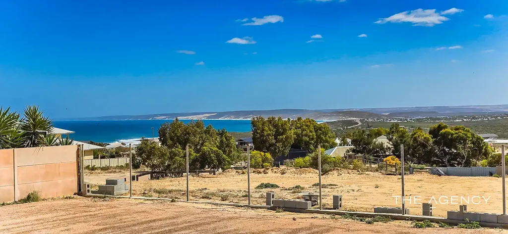 Kalbarri Elevated vacant block with views