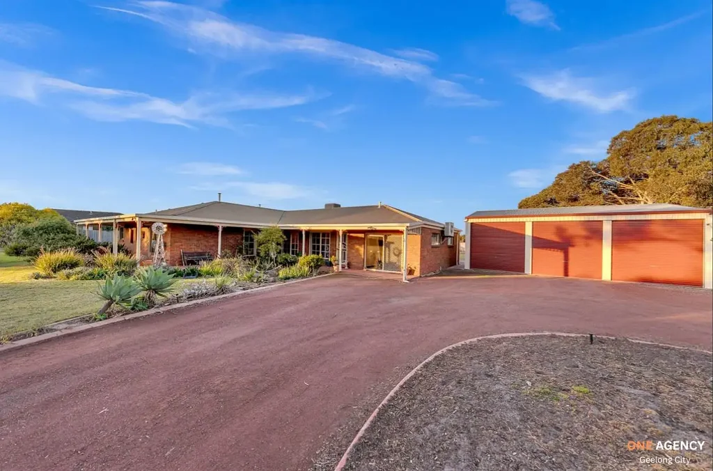 A Rare Lifestyle Opportunity on 4,000sqm – Space, Comfort & Convenience Combined