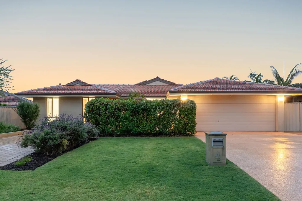 4 Silica Road, Carine, WA 6020