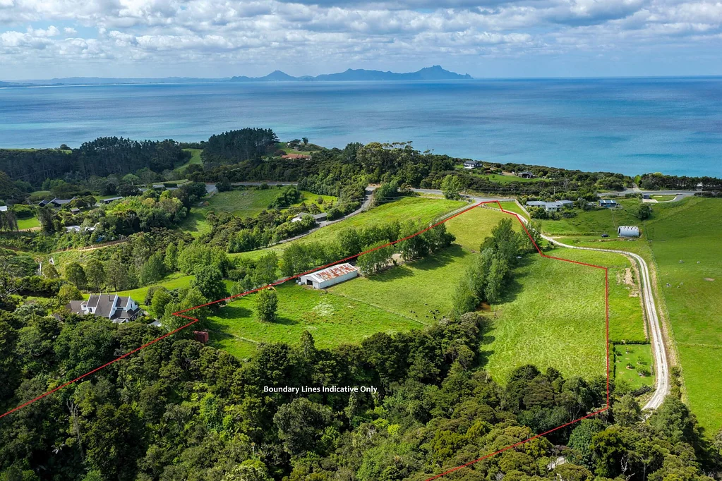 Langs Beach  RARE COASTAL LIFESTYLE BLOCK