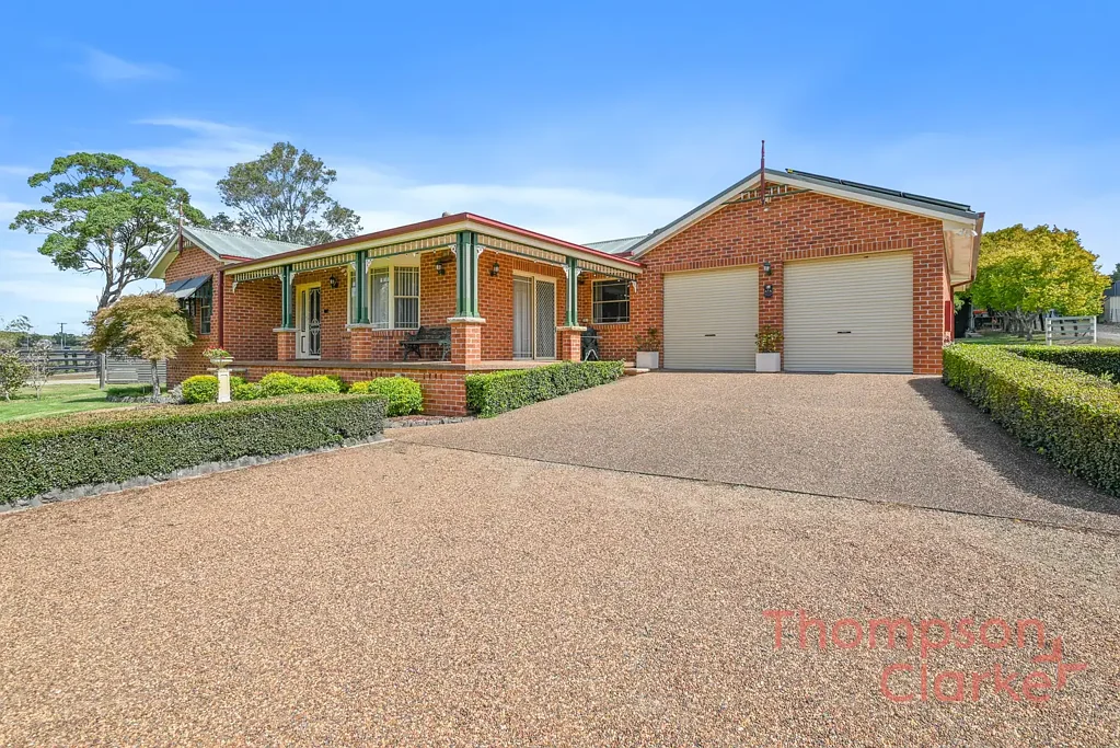 Lochinvar 3房  Space, Shedding & Future Potential on 4,357sqm in the Heart of Lochinvar