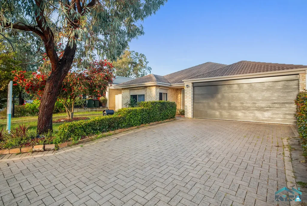 8 Chipping Crescent, Wellard, WA 6170