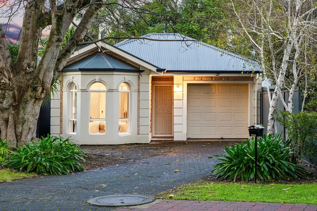 Campbelltown 3Moenga Effortless Modern Living in a Peaceful Parkside Setting