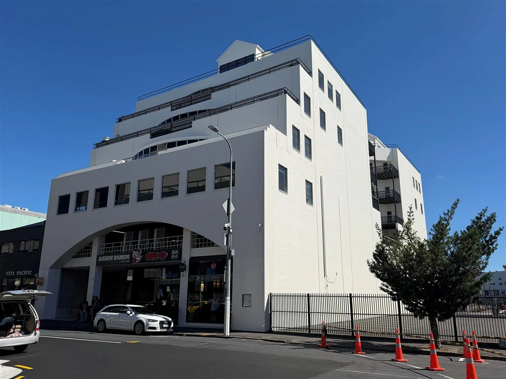 Newmarket Functional Kingdon Street Office