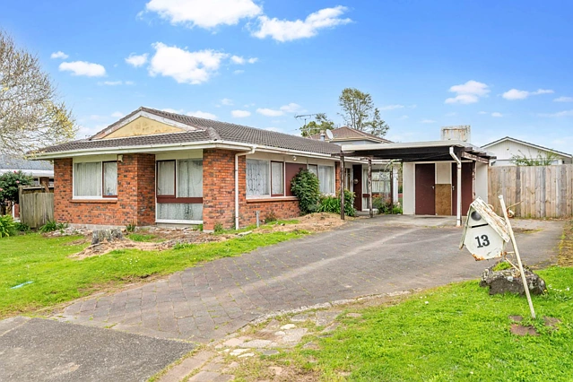 13 Cascades Road, Pakuranga Heights, Manukau City