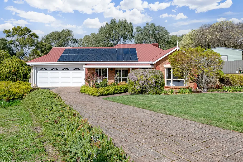 11 Bendigo Close, Trott Park, SA 5158