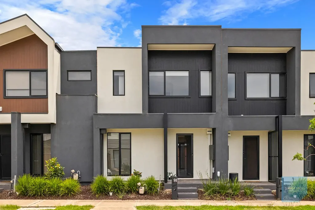 98 Merindah Boulevard, Deanside, VIC 3336