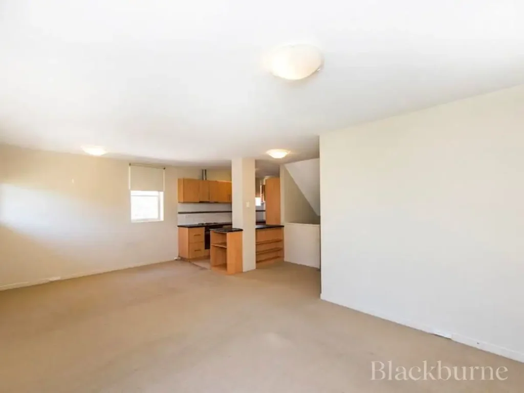 GREAT LOCATION 2 BEDROOM UNIT