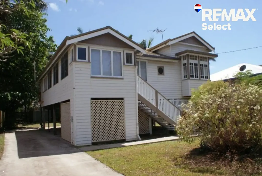 Charming 1929 Queenslander with Character and Convenience