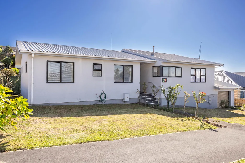 Dinsdale 4 Bedroom Priced to sell!