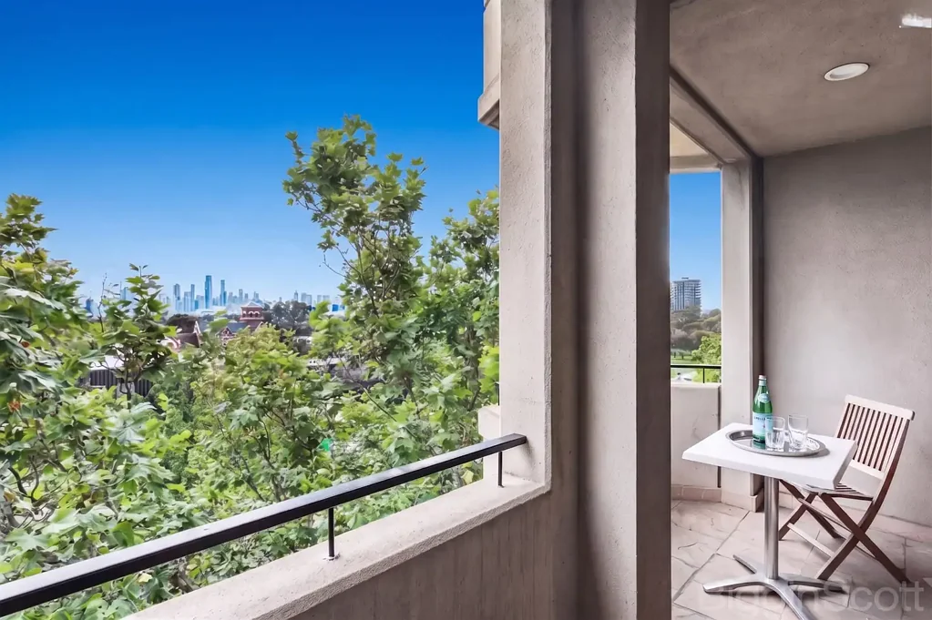 St Kilda 2房 壮丽景色 STUNNING VIEWS