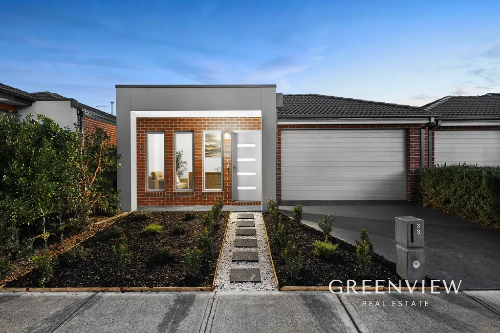 33 Destiny Drive, Cranbourne North, VIC 3977