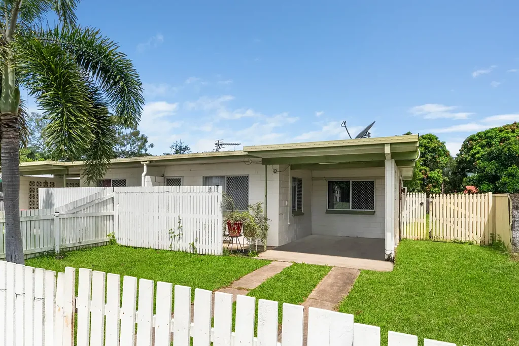 1 & 2/34 Jannila Avenue, Cranbrook, QLD 4814