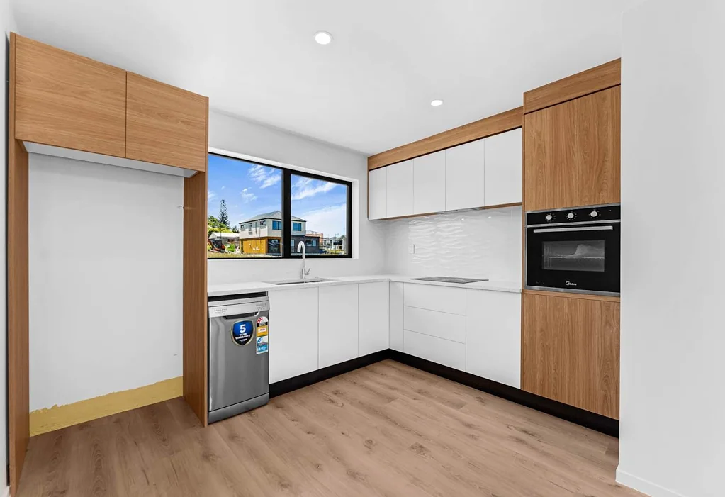 Karaka, 2 bedrooms