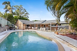 36 Michelmore Road, Carrara
