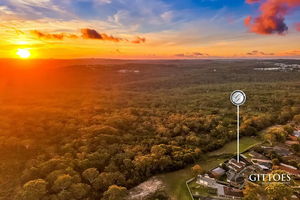 Kariong 5房  Where Family Living Meets Nature, Space & Spectacular Sunsets
