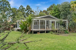 54a Woodside Road, Massey
