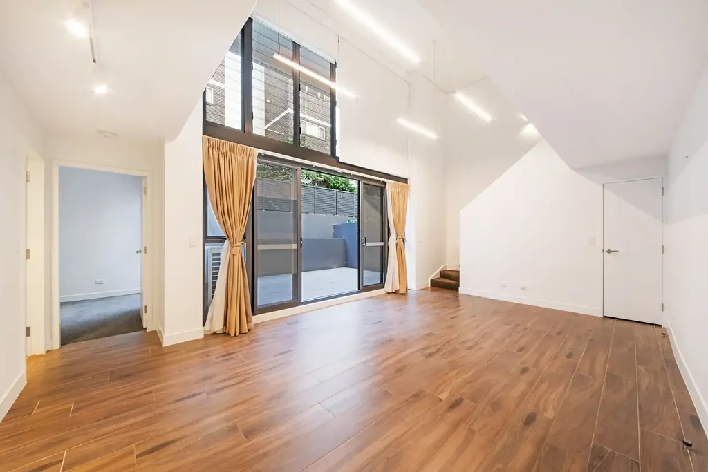 Stylish Loft Apartment with Huge Courtyard in a Prime Epping Location