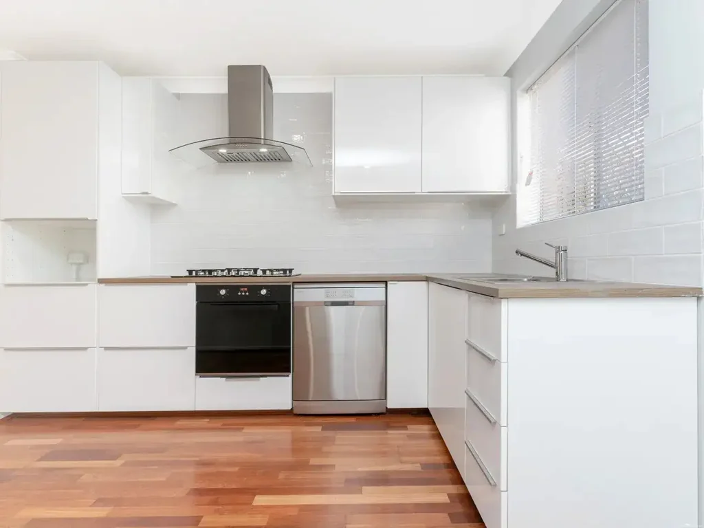 2 x 1 unit for rent in Yokine