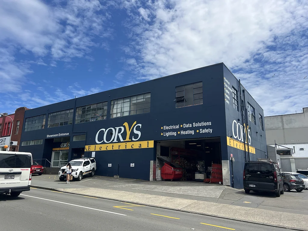 Mt Cook Large format Taranaki Street retail