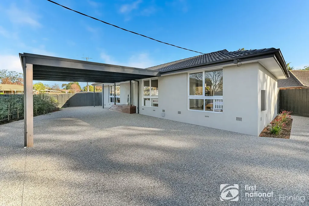 2 Almond Bush Street, Somerville, VIC 3912