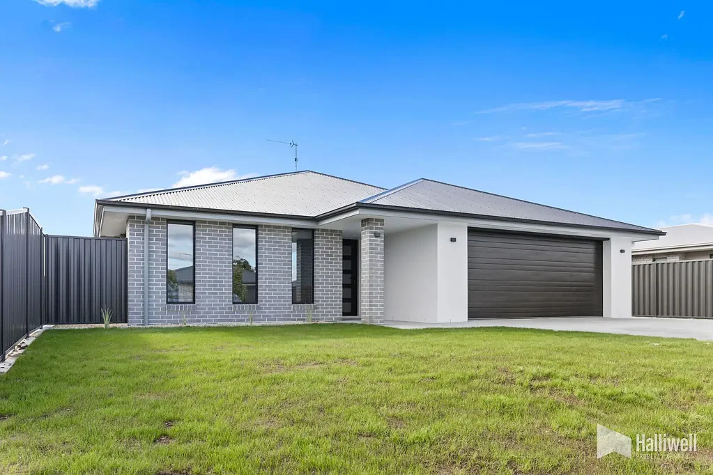 33 Magnolia Avenue, Latrobe, TAS 7307