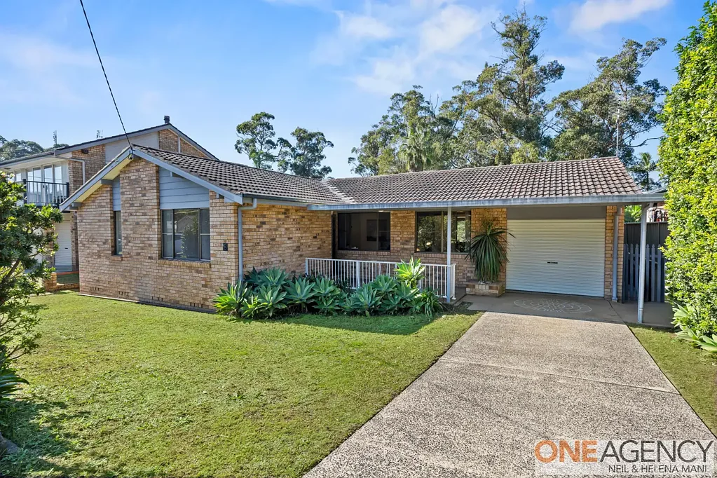 SPACIOUS SINGLE LEVEL HOME - ERINA PRIME LOCATION