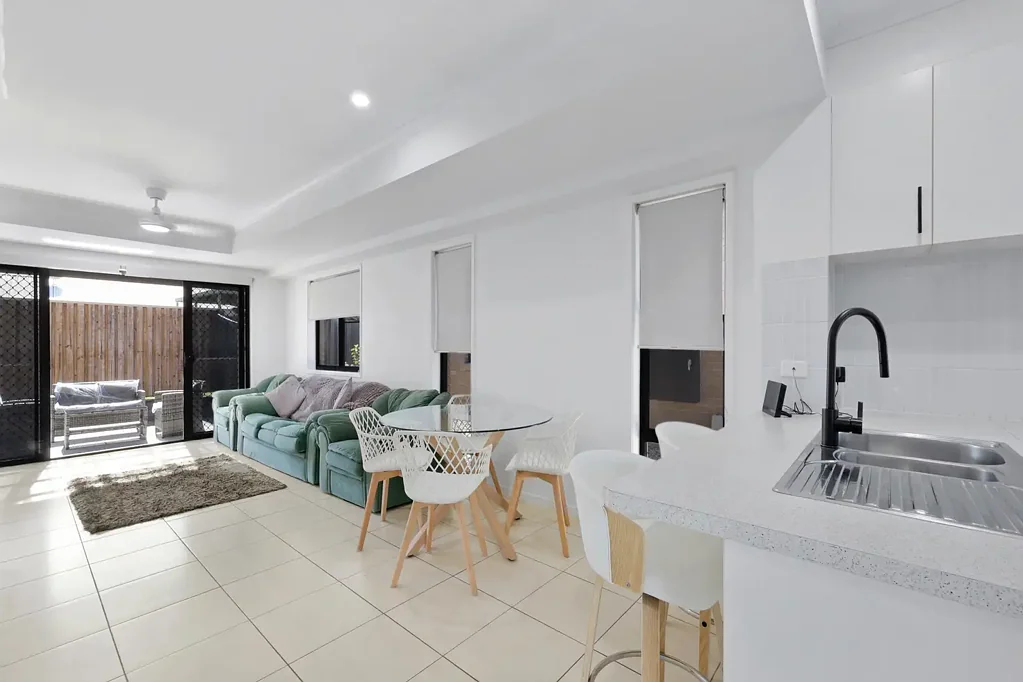 Blacks Beach 3غرفة نوم Fresh Coastal Living in Blacks Beach Cove