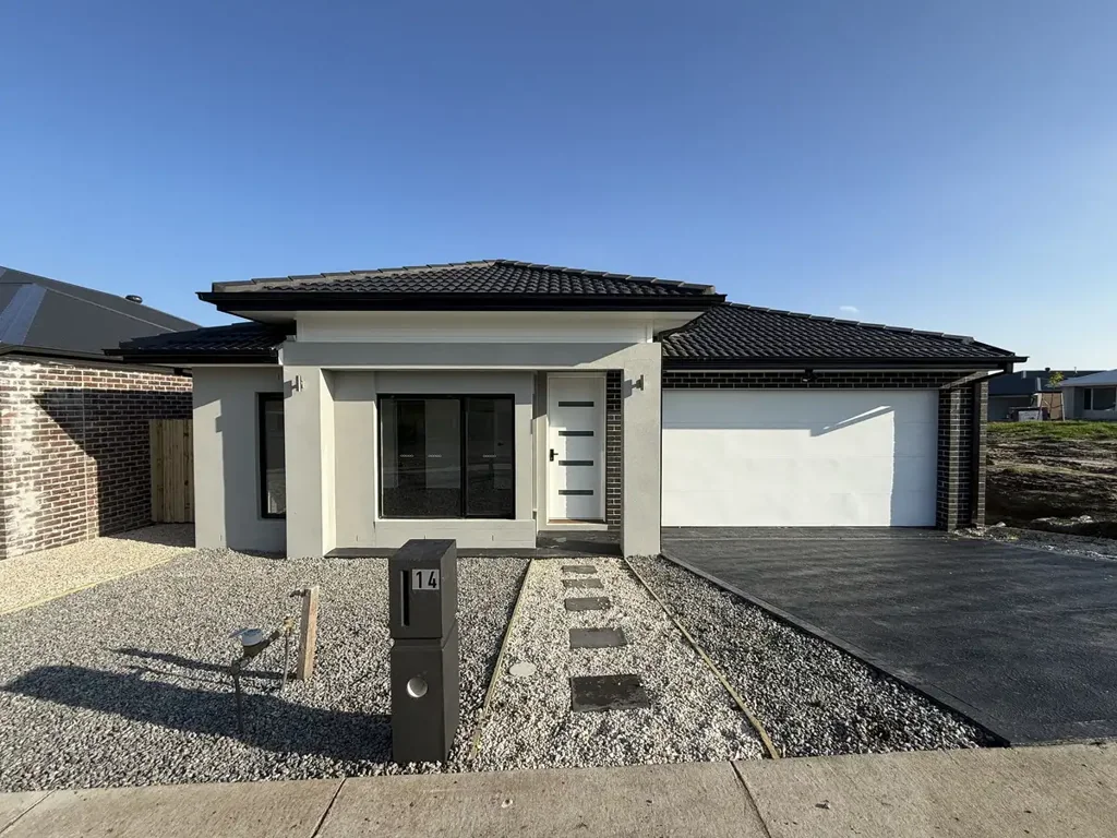 Brand New Family Home Offering Modern Comfort & Country Charm