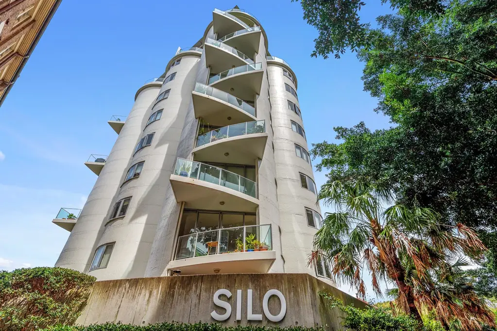 Dulwich Hill 3 Bedroom 228 Sqm Penthouse with Breathtaking City Views