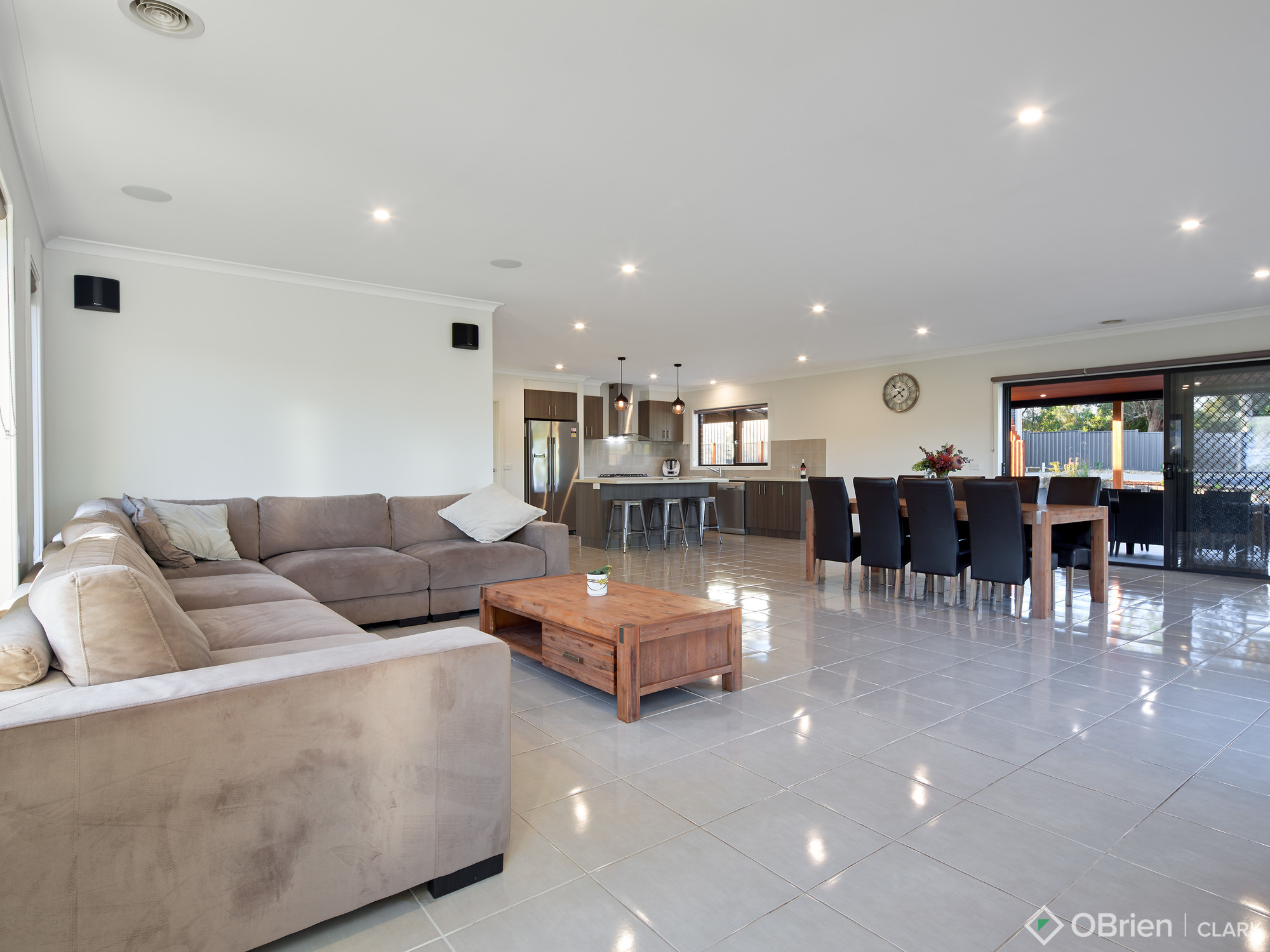 19 AMBERLY DR, DROUIN VIC 3818, 0房, 0浴, House