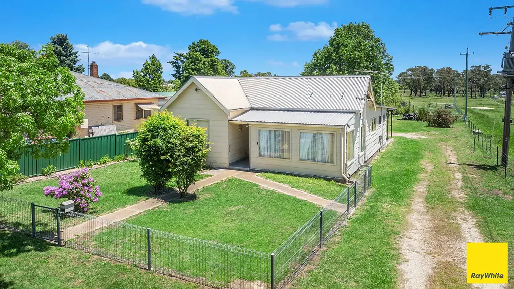 Guyra 3ਬੈੱਡਰੂਮ 50 Llangothlin Road, Guyra