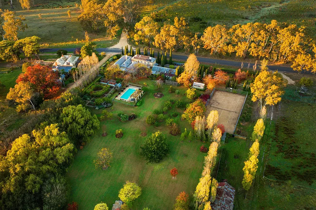 Sutton Grange 5房  Historic Granite Homestead, French Provincial Grandeur on 191.6 acres (approx)