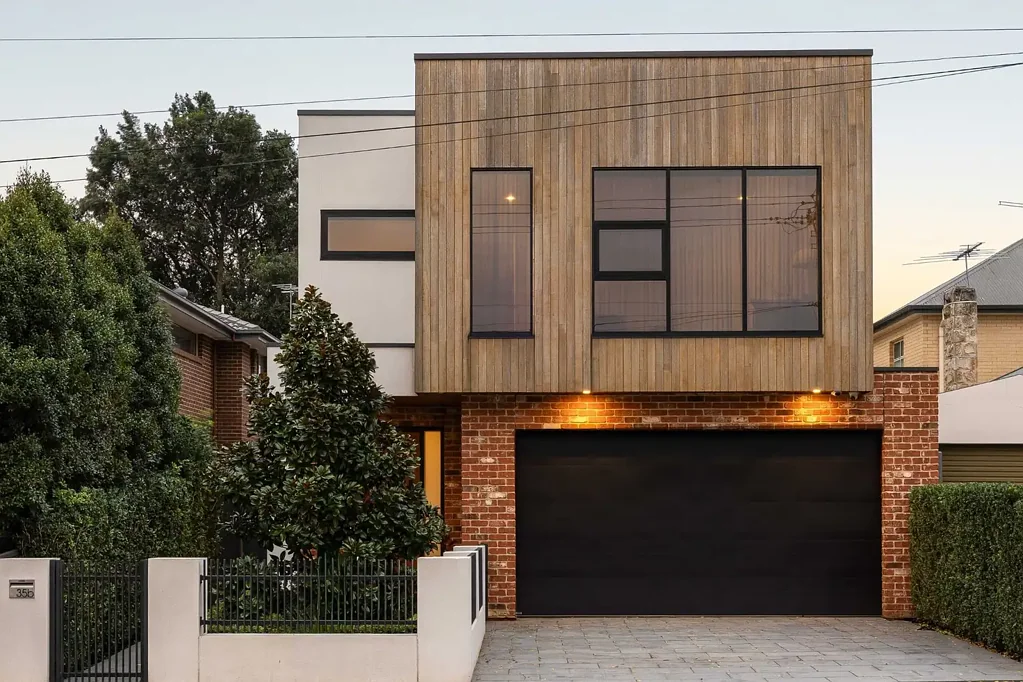 Tranmere 5બેડરૂમ Bold Architectural Brilliance with Eastern Suburb Status.
