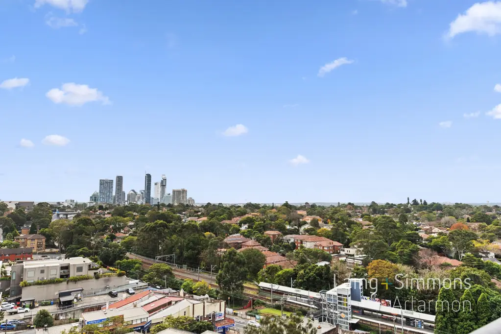 Neat, Convenient and Private with Stunning Views!