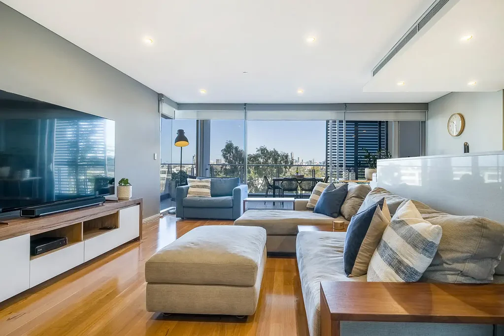 Burswood 3ਬੈੱਡਰੂਮ TASTEFULLY RENOVATED - THIS ONE IS ….*SPECIAL*