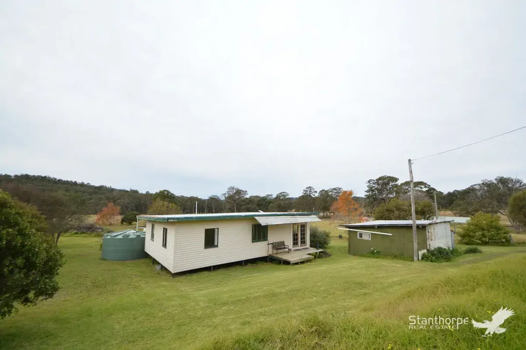 Stanthorpe 2कमरा DALVEEN VIA STANTHORPE - 2.5 ACRES WITH 2 DAMS AND 2 BEDROOM COTTAGE