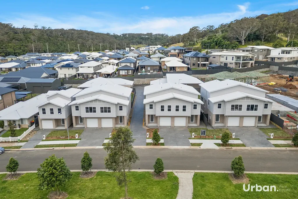 27 Foxground Parade, Tullimbar, NSW 2527