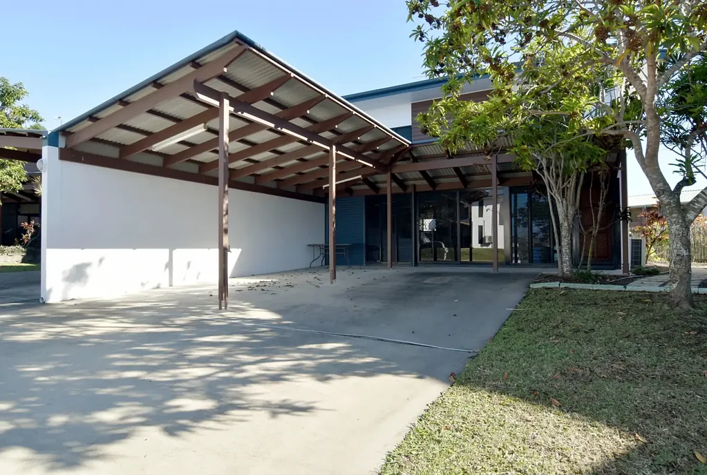 MODERN 3-BEDROOM TOWNHOUSE IN SECURE GATED COMPLEX