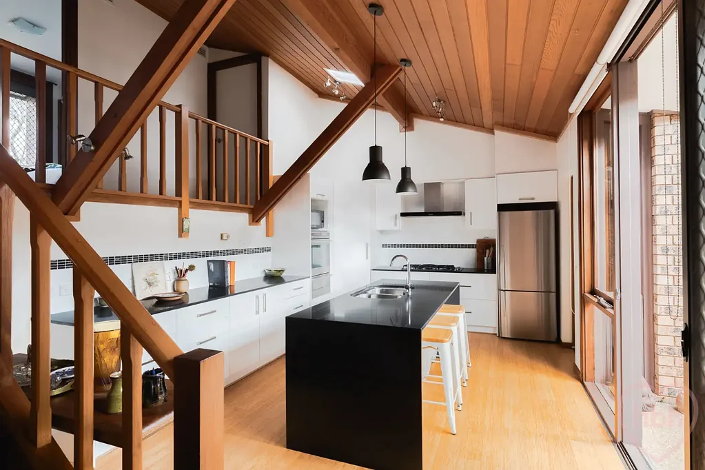Hawker 3 Bedroom Willemsen mid-century elegance