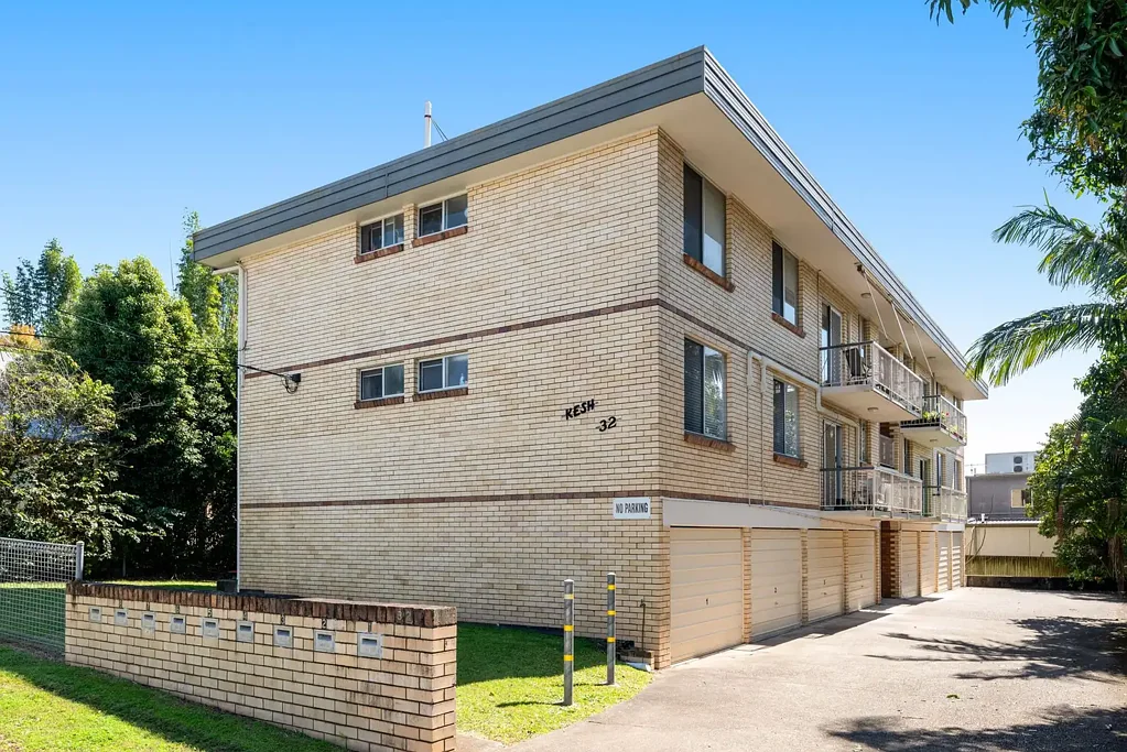 Norman Park 2Kwarto Refined living, set in vibrant Norman Park