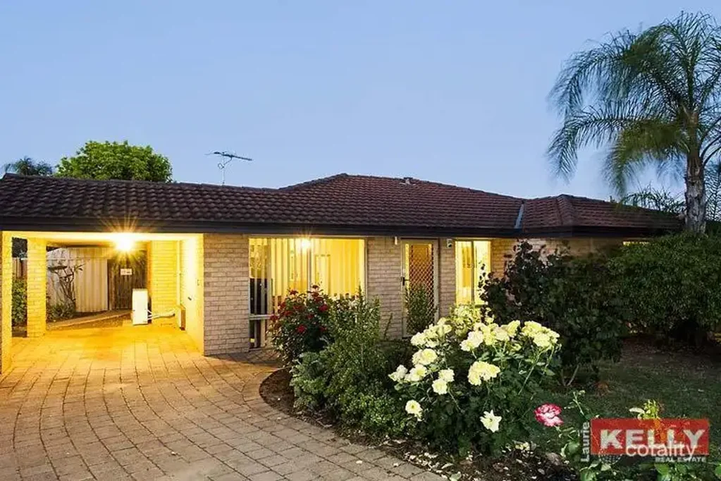 Spacious Family Home in Convenient Belmont Location!